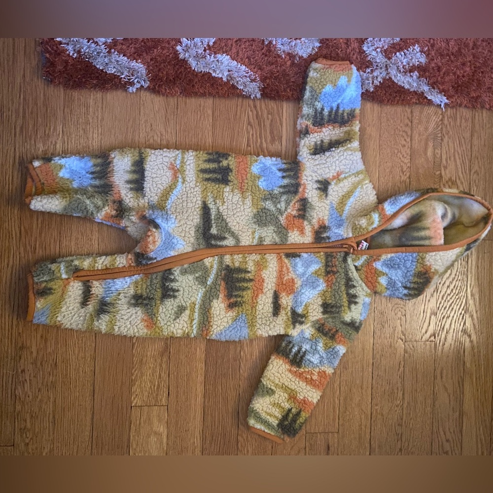 Old Navy baby Sherpa fleece body suit size 6-12 months